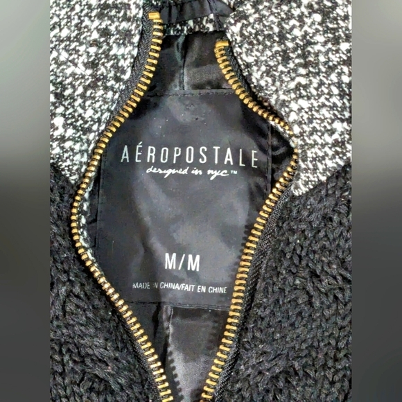 Aeropostale Hooded Zip Vest with Cable-Knit Style Accent Size Medium - Picture 4 of 10